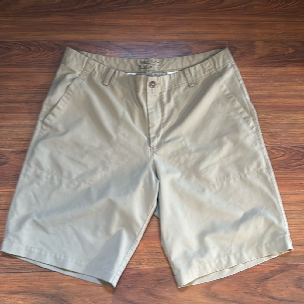 Nike Golf Shorts 34